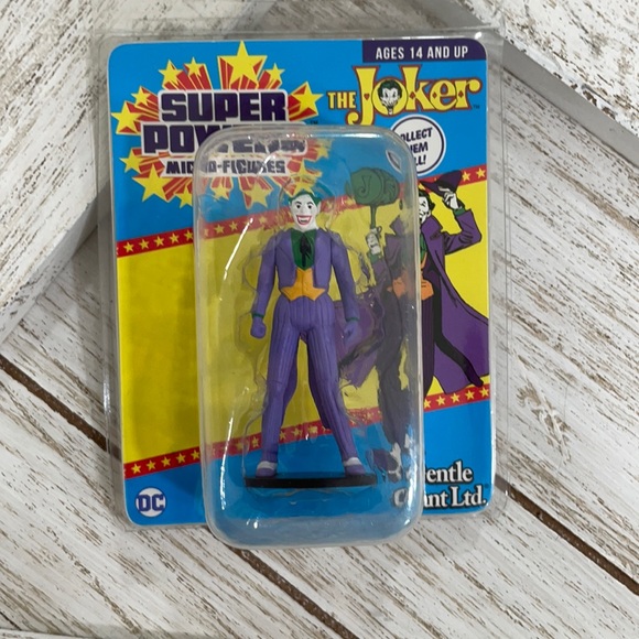 Super Powers Micro Figures- The Joker - Picture 1 of 3